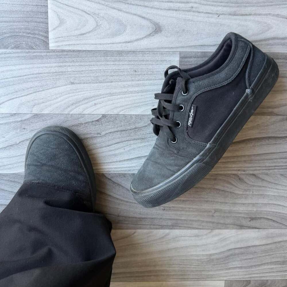 Maui And Sons Wave Skate Shoes USA 9 Black Canvas Sneakers